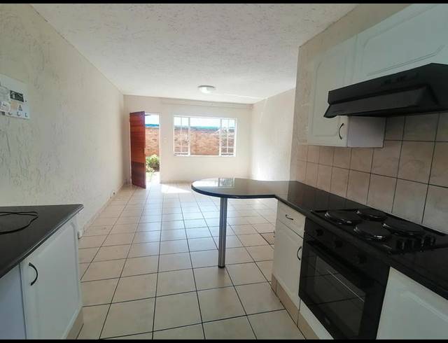 2 BEDROOM PROPERTY TO RENT IN KENLEAF